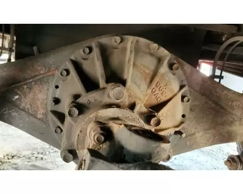 Isuzu G-73 Axle Assembly, Rear