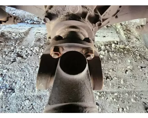 Isuzu G-73 Axle Assembly, Rear