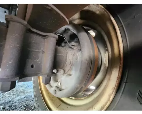 Isuzu G-73 Axle Assembly, Rear