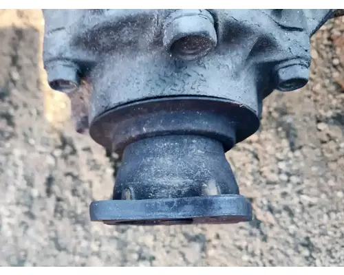 Isuzu G-73 Axle Assembly, Rear