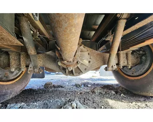 Isuzu G-73 Axle Assembly, Rear