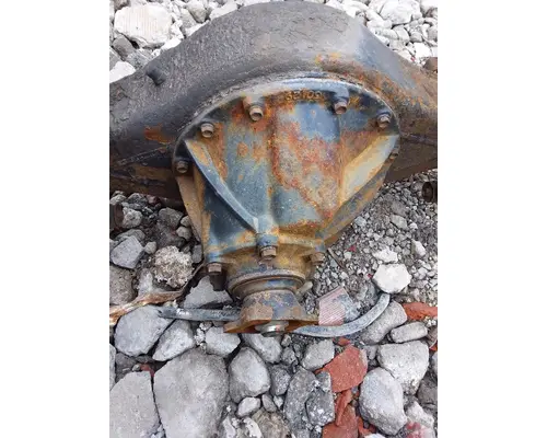 Isuzu G-73 Rears (Rear)