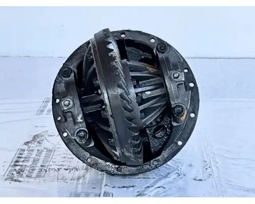 Isuzu G-73 Rears (Rear)