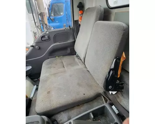 Isuzu NPR HD Seat, Front