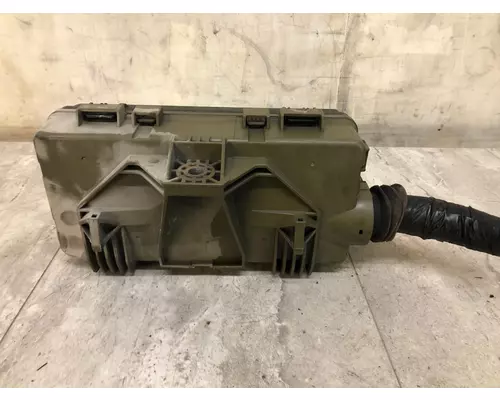 Isuzu NPR Fuse Box