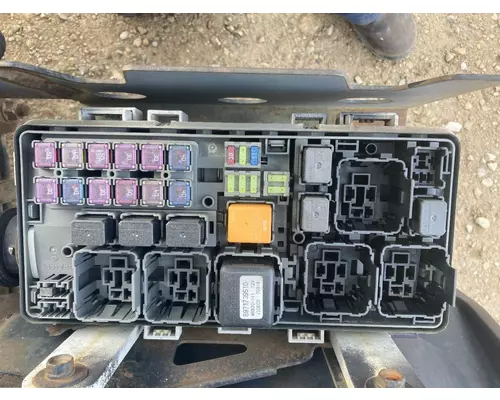 Isuzu NPR Fuse Box