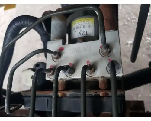 Isuzu NPR Miscellaneous Parts