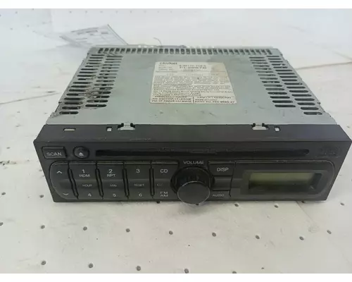 Isuzu NQR Radio