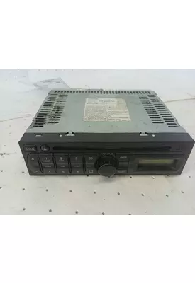 Isuzu NQR Radio