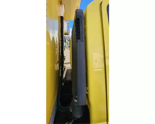 Isuzu NRR Air Cleaner