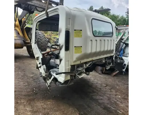 Isuzu NRR Cab