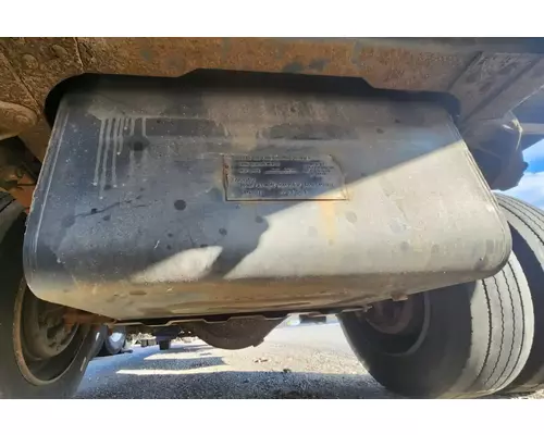 Isuzu NRR Fuel Tank