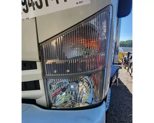 Isuzu NRR Headlamp Assembly