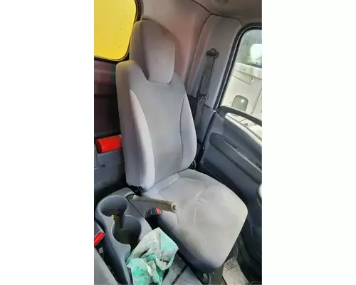 Isuzu NRR Seat, Front