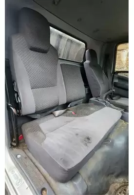 Isuzu NRR Seat, Front