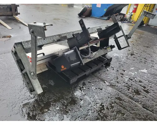 Liftgates / Tailgates ISUZU NPR-HD Camerota Truck Parts