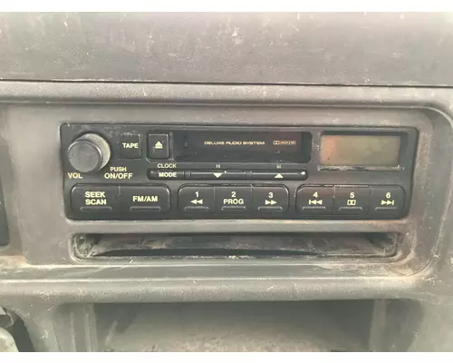 Radio Isuzu NPR Vander Haags Inc Cb