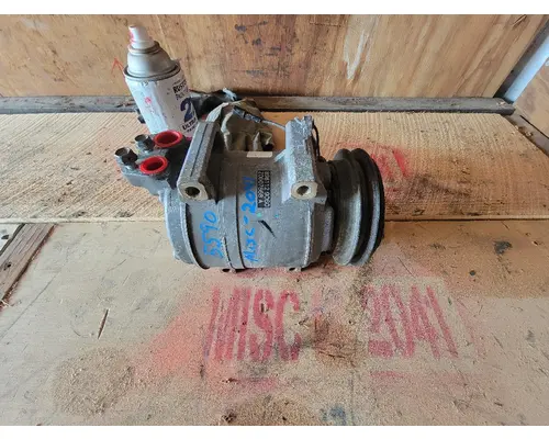 Air Conditioner Compressor ISUZU NPR Crest Truck Parts
