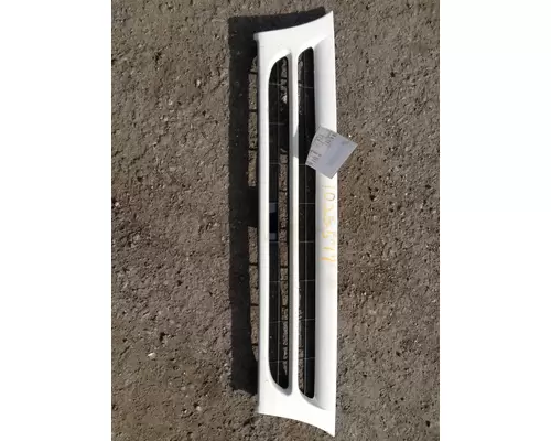 Grille ISUZU NPR Rydemore Heavy Duty Truck Parts Inc