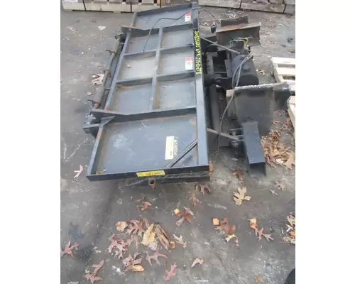 Liftgates / Tailgates ISUZU NPR Camerota Truck Parts