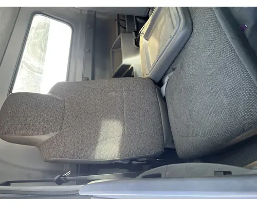 Seat, Front ISUZU NPR DTI Trucks