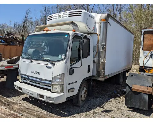 Cab ISUZU NRR Truck Salvage International Inc