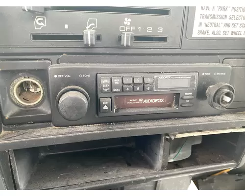 Radio ISUZU NRR Custom Truck One Source