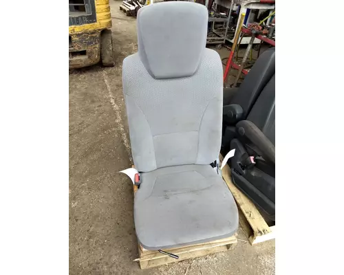 Seat, Front ISUZU NRR Camerota Truck Parts