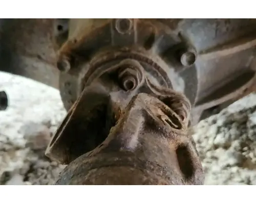 Isuzu R41 Axle Assembly, Rear