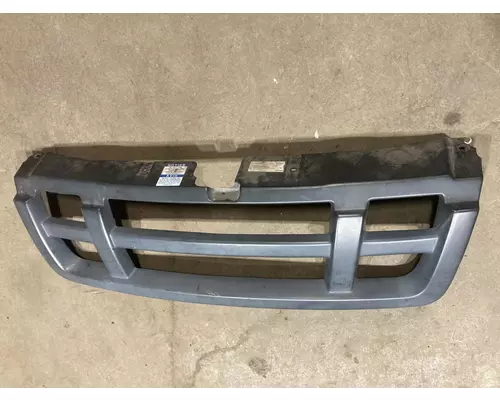 Isuzu REACH Grille