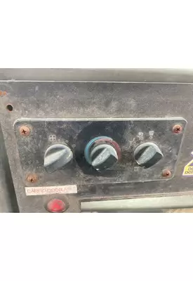 Isuzu REACH Heater & AC Temperature Control