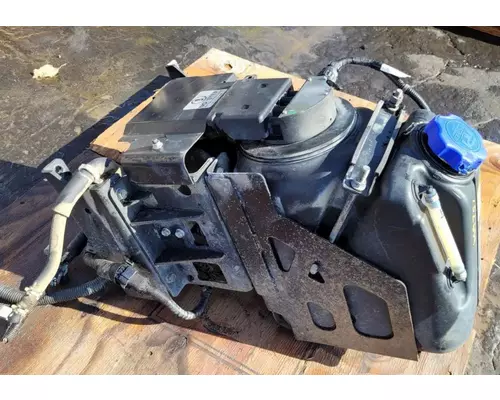 DEF Tank ISUZU Reach Garabedian Equipment Company, Inc - Dinuba