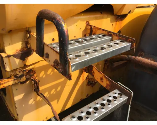 JCB 416B HT Equip Step