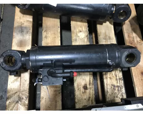 JCB HD110WT Equip Hydraulic Cylinder