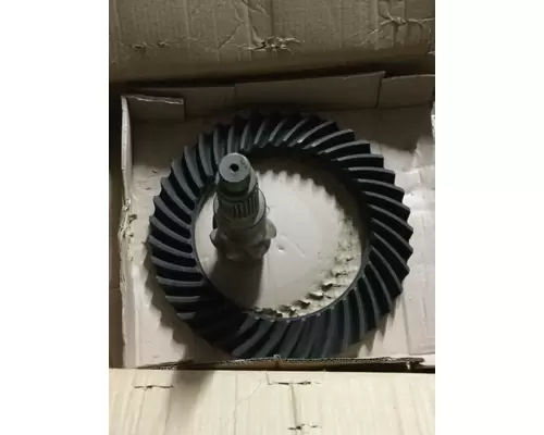 JOHN DEERE RE16446 DIFF Ring Gear and Pinion