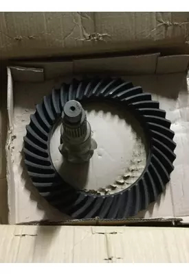 JOHN DEERE RE16446 DIFF Ring Gear and Pinion