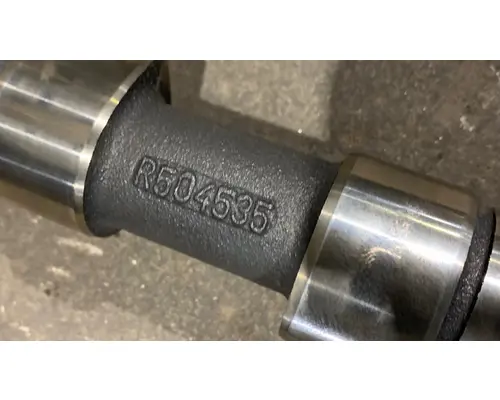 JOHN DEERE  Camshaft