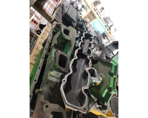 JOHN DEERE  Engine Assembly