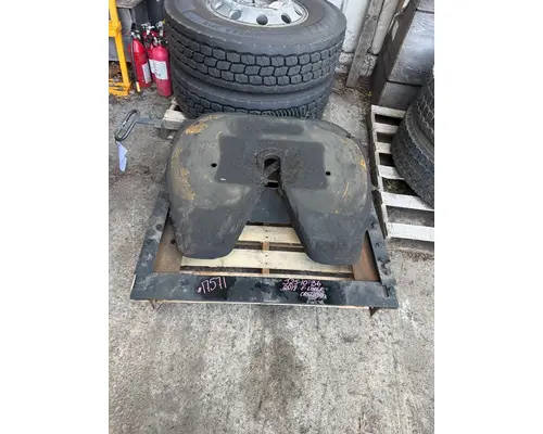 JOST CASCADIA Fifth Wheel