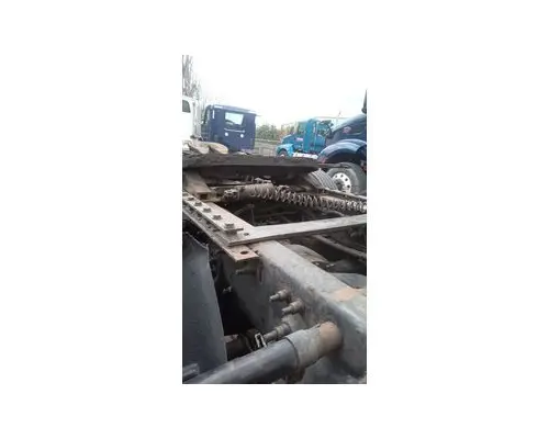 JOST Cascadia Fifth Wheel