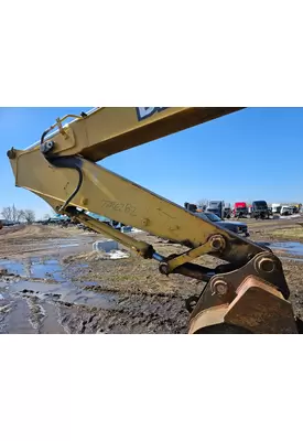 John Deere 225C LC Equip Boom