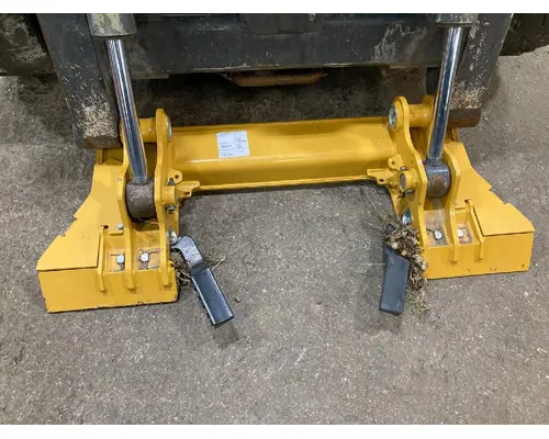 John Deere 312GR Equip Quick Coupler