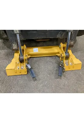 John Deere 312GR Equip Quick Coupler