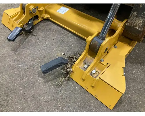 John Deere 312GR Equip Quick Coupler