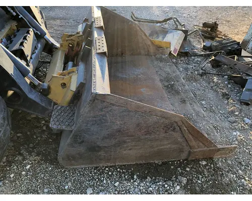 John Deere 324E Equipment (Mounted)