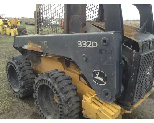John Deere 332D Equip Loader Arm