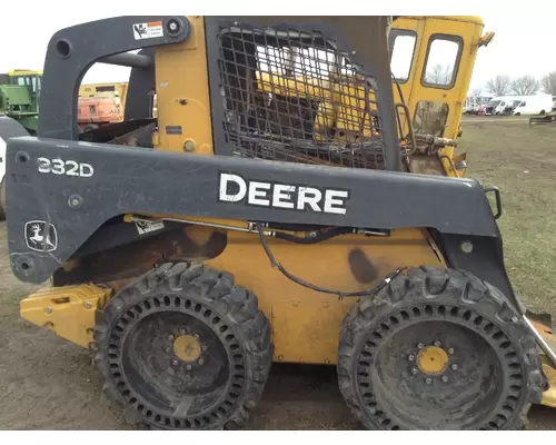 John Deere 332D Equip Loader Arm