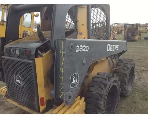 John Deere 332D Equip Loader Arm