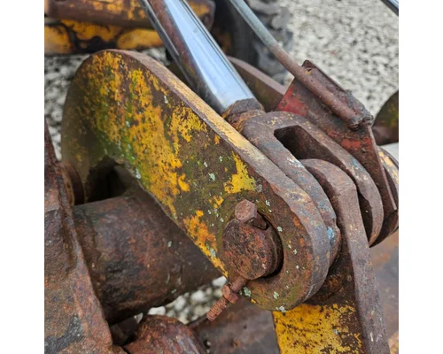 John Deere 500C Equip Linkage