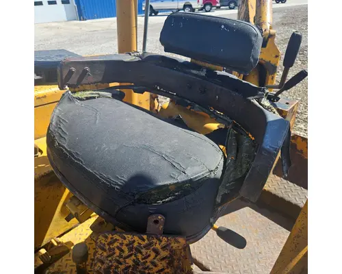 John Deere 500C Equip Seat